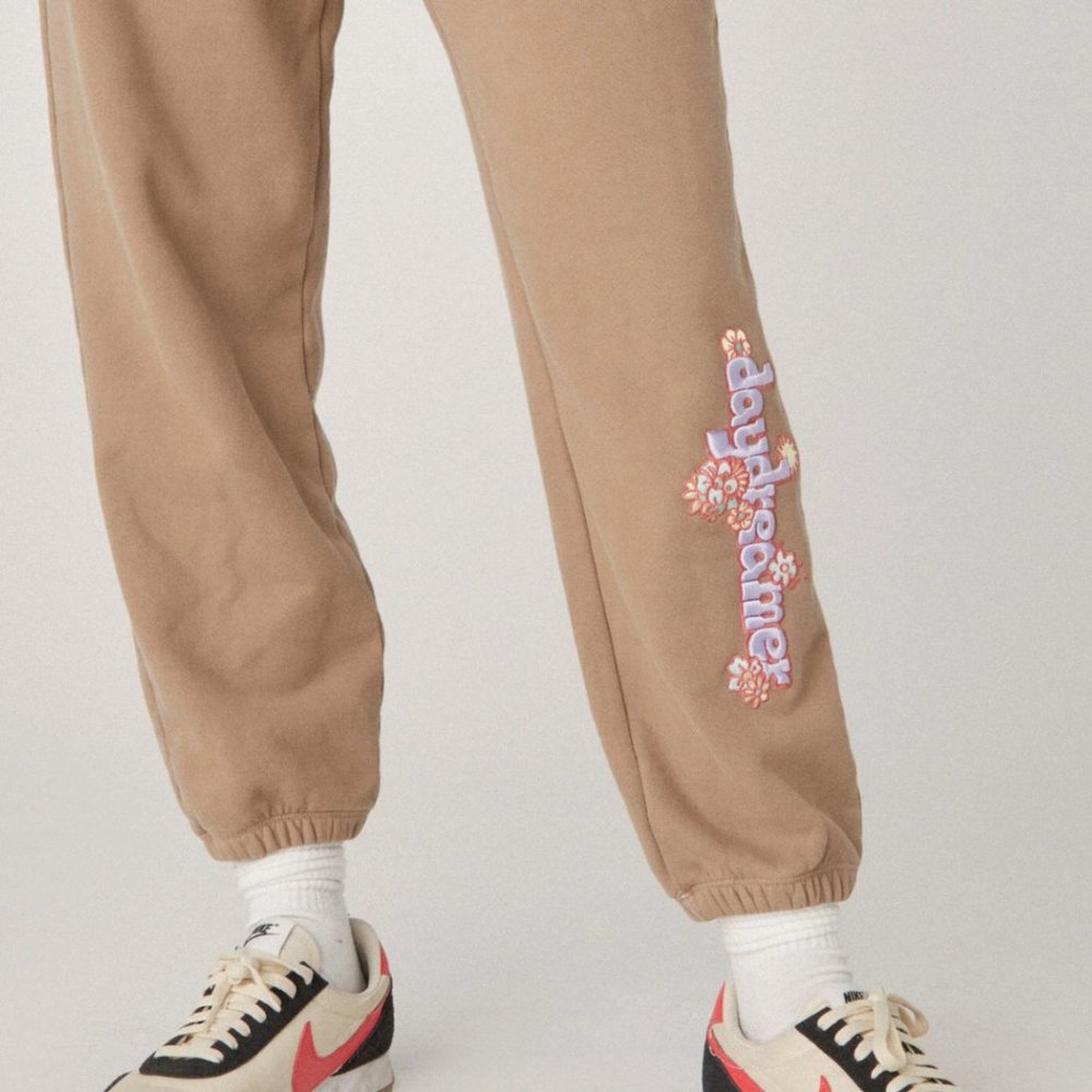 DAYDREAMER Flower Logo Boyfriend Sweat Short